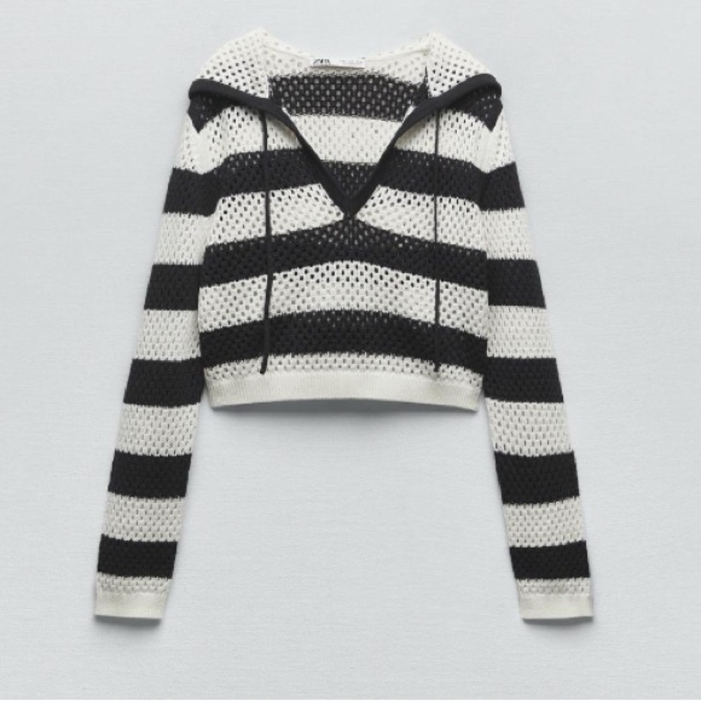 Striped navy and White Knit Sweater